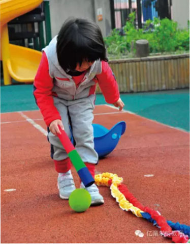 比起漫无目的地疯跑,孩子更需要这两款探索性